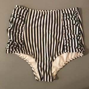 KORTNI JEANE ruched high waisted swim bottoms